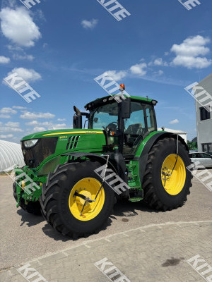 John Deere 6215R