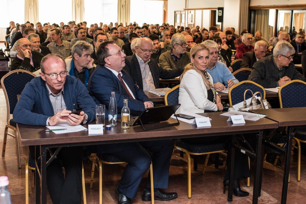 Hallgatóság a KITE Zrt. növényvédelmi konferenciáján.