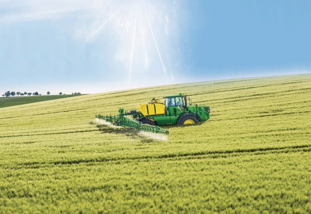 John Deere permetező