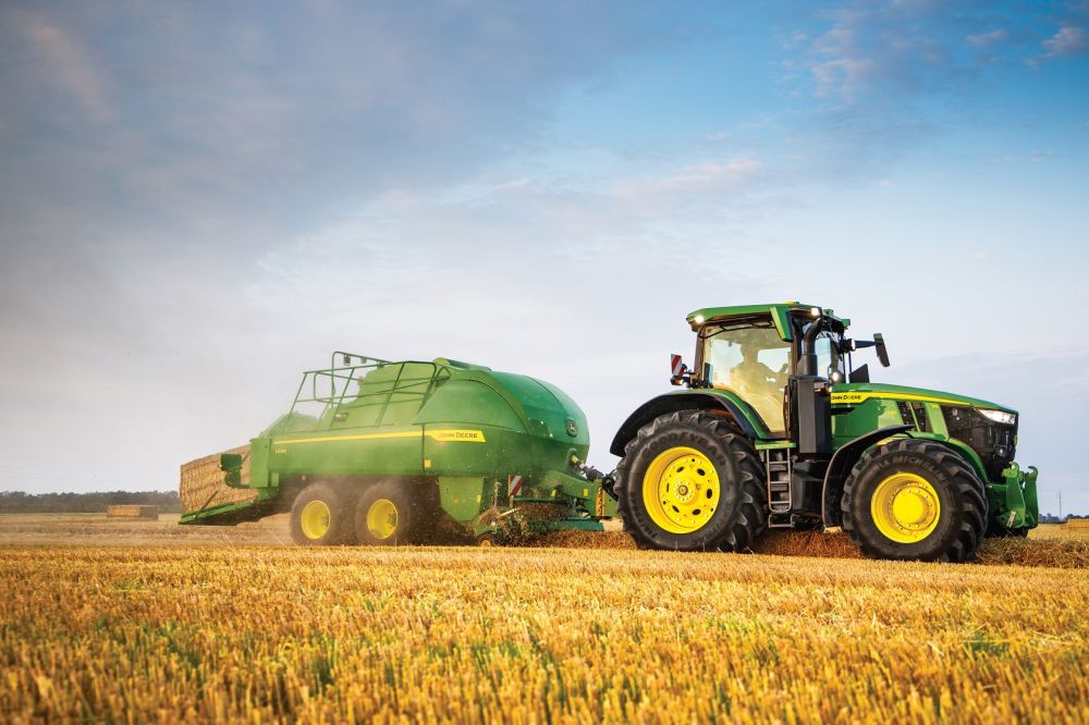 John Deere 7R