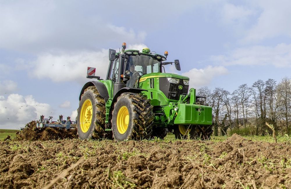 Gyorsteszt - John Deere 6M 220 traktor e19 sebességváltóval